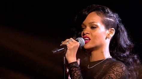 live diamond|Rihanna .